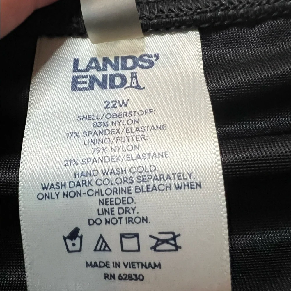 Land’s End 3 Piece Swim/ Athletic Outfit Black Size 22W Top/Skort/Shorts